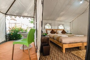 Deluxe Room | Free WiFi, bed sheets