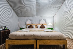 Deluxe Room | Free WiFi, bed sheets