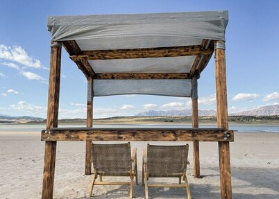 King Bed-Firepit-Shade-Chairs-Dark Skies