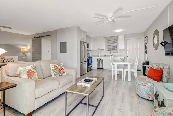 صورة غير مصنفة، 1 من 39، زرّ