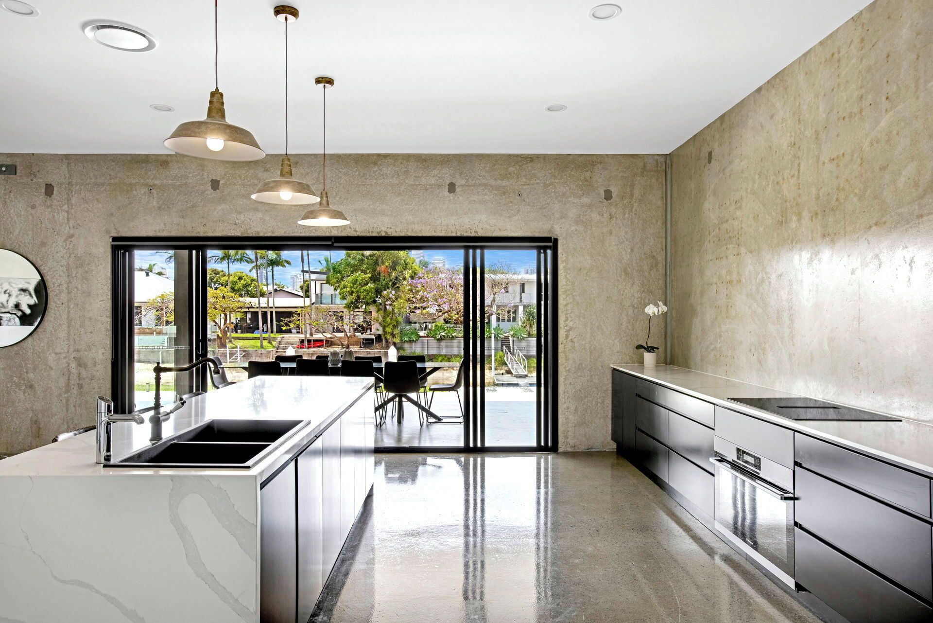 Lave-vaisselle, chaise haute