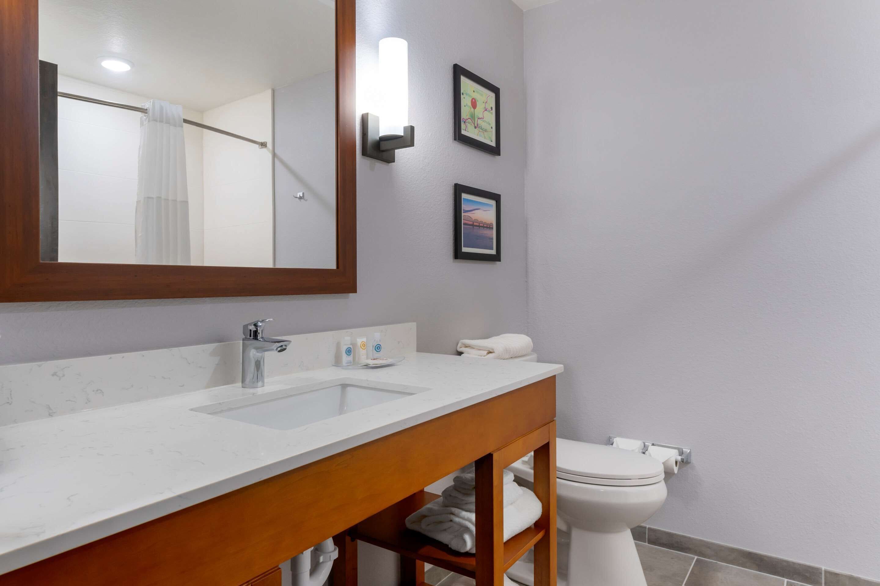 standard room, multiple beds, non smoking | premium bedding, in-room safe, desk, laptop workspace