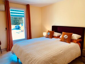 1 bedroom, desk, iron/ironing board, travel cot