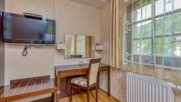 Family Apartment, Multiple Bedrooms, Mountainside (Pool Villa Silva Marija - App 206) | 1 bedroom, laptop workspace, free WiFi, bed sheets
