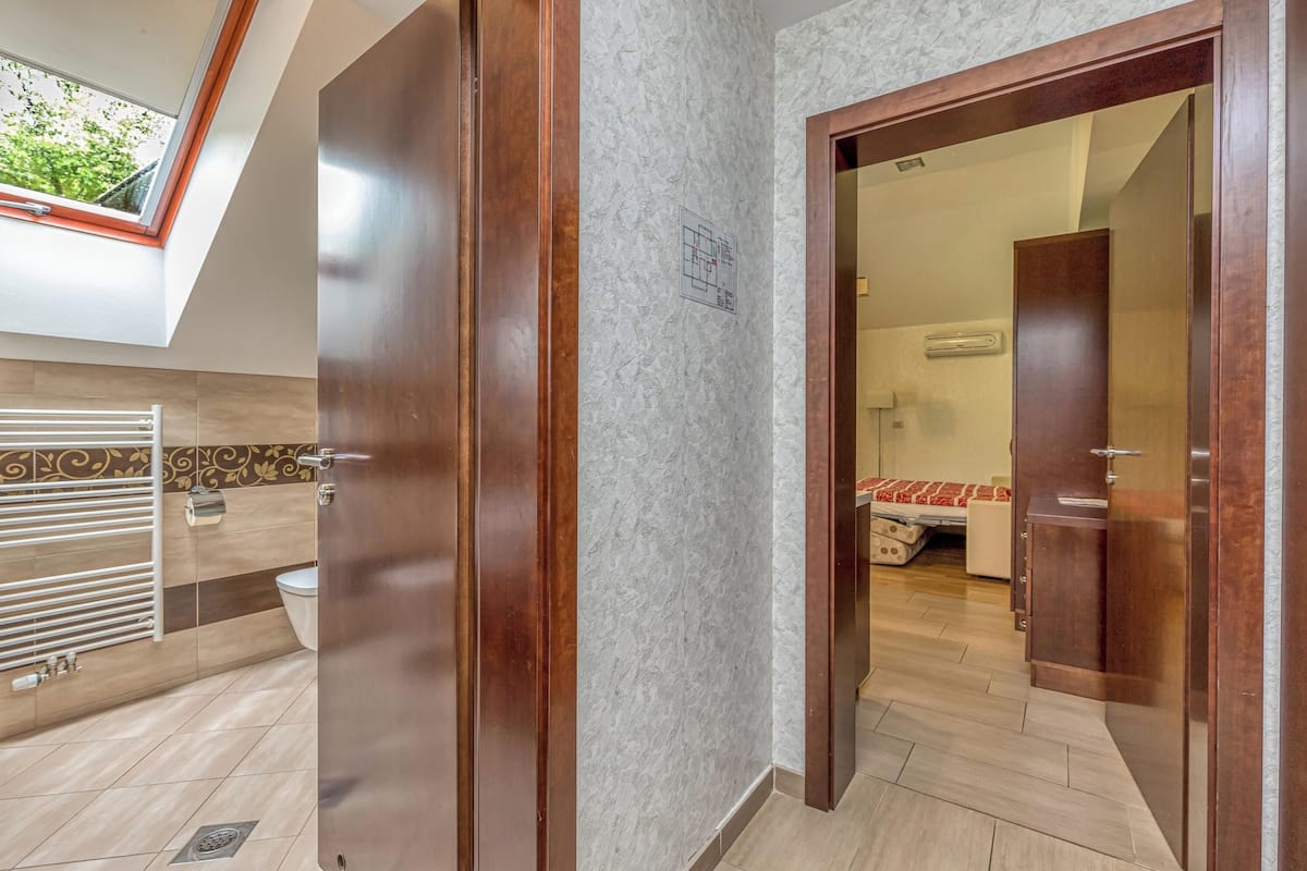 Family Apartment, Multiple Bedrooms, Mountainside (Pool Villa Silva Marija - App 206) | 1 bedroom, laptop workspace, free WiFi, bed sheets