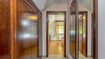 Family Apartment, Multiple Bedrooms, Mountainside (Pool Villa Silva Marija - App 307) | View from room