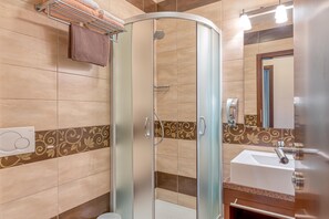 Family Apartment, Multiple Bedrooms, Mountainside (Pool Villa Silva Marija - App 102) | Bathroom | Shower, hair dryer, bidet, towels