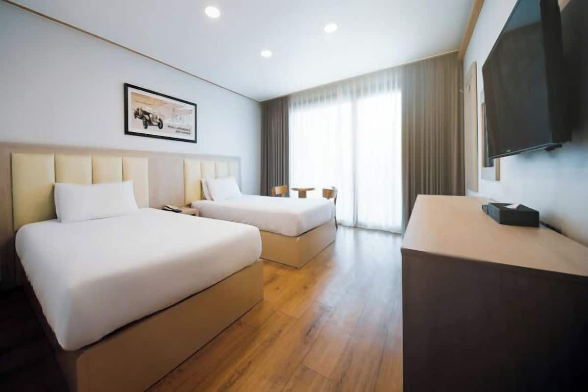 Hypo-allergenic bedding, desk, laptop workspace, soundproofing