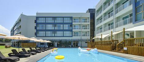 Alberca al aire libre por temporada