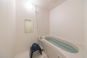 Arita Nipponbashinishi 2F | Bathroom