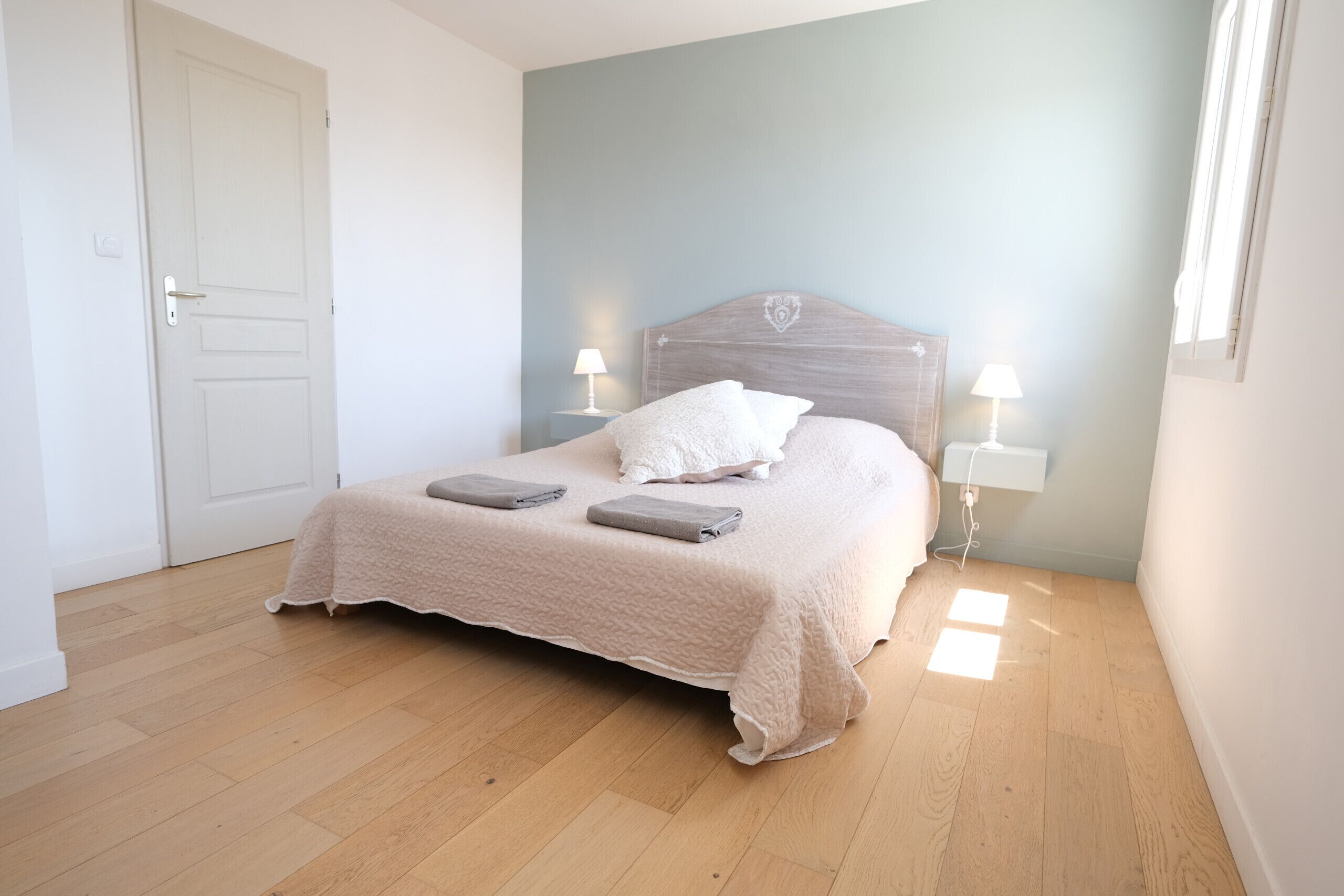 3 chambres, fer et planche à repasser, accès au Wi-Fi (inclus)