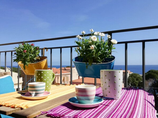 Outdoor dining - Blue Apartment in Cala Gonone (Cala Gonone)