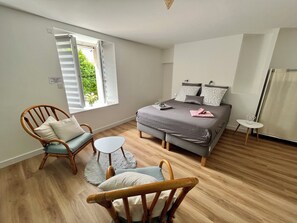 3 多间卧室、熨斗/熨衣板、旅行婴儿床、WiFi