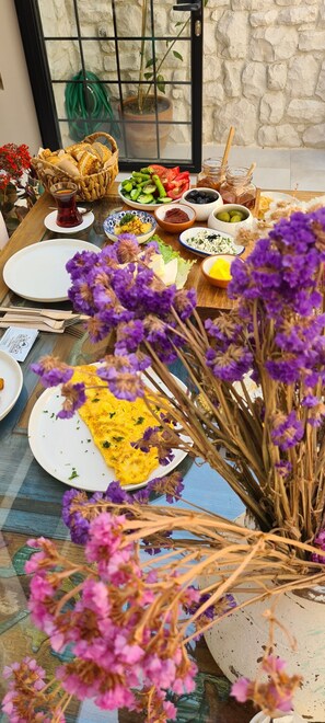 Breakfast area - 1870 Taş Konak Art Street (Urla)