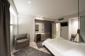 Quarto casal ou duplo | Frigobar, Wi-Fi de cortesia, roupa de cama
