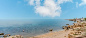 Casa vacanze 'Roberta' con vista mare, terrazza, aria condizionata e Wi-Fi