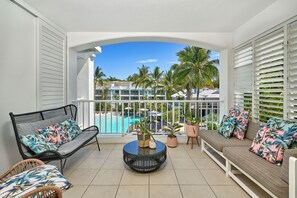 TV - Beach Club 2 Bedroom Penthouse with rooftop terrace (Palm Cove)