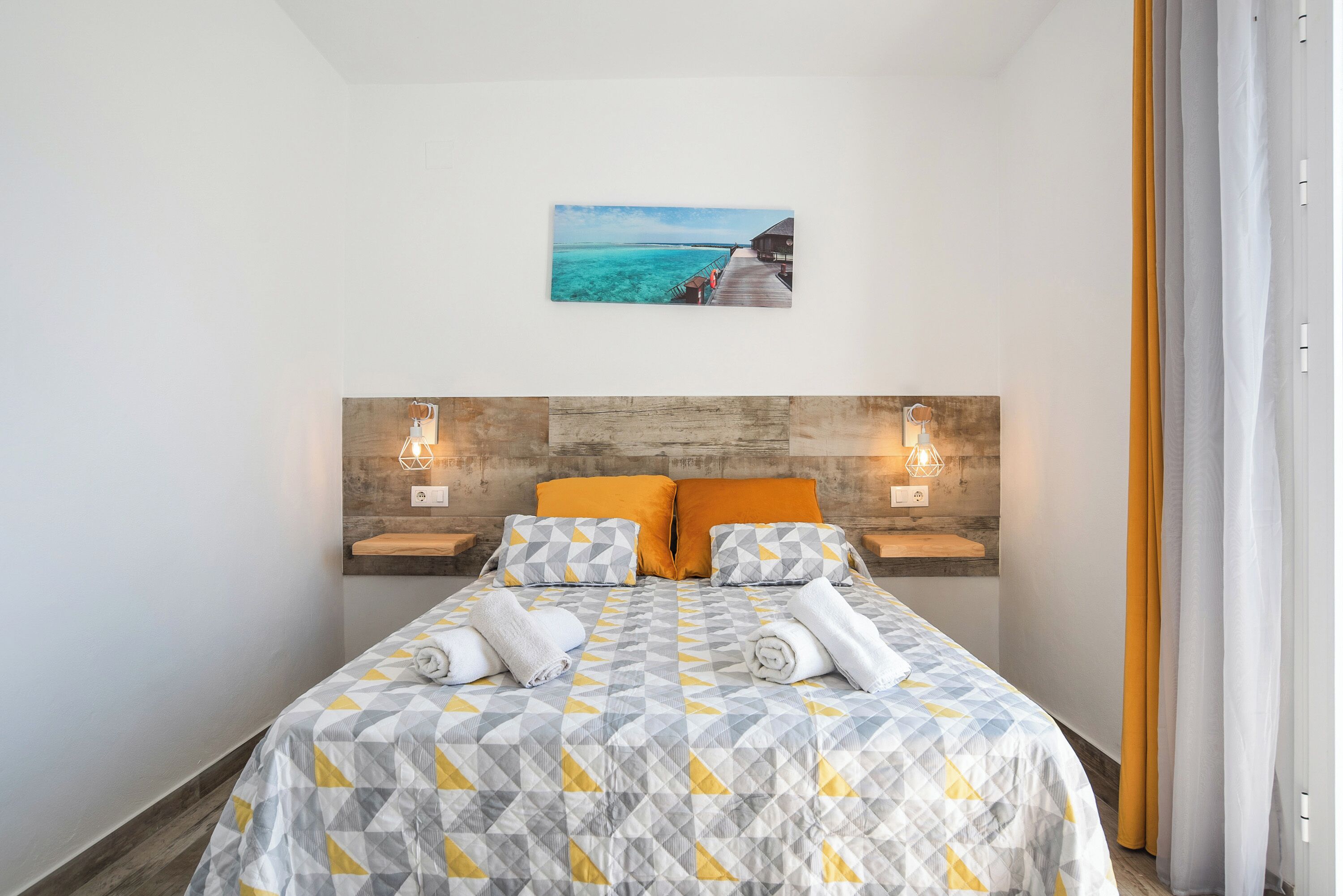 2 dormitorios, tabla de planchar con plancha, wifi gratis y ropa de cama