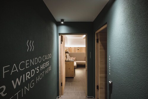 Apartment 'Nature Hütte' with Mountain View, Terrace & Wi-Fi