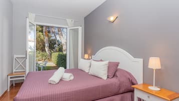 2 dormitorios, tabla de planchar con plancha, wifi gratis y ropa de cama