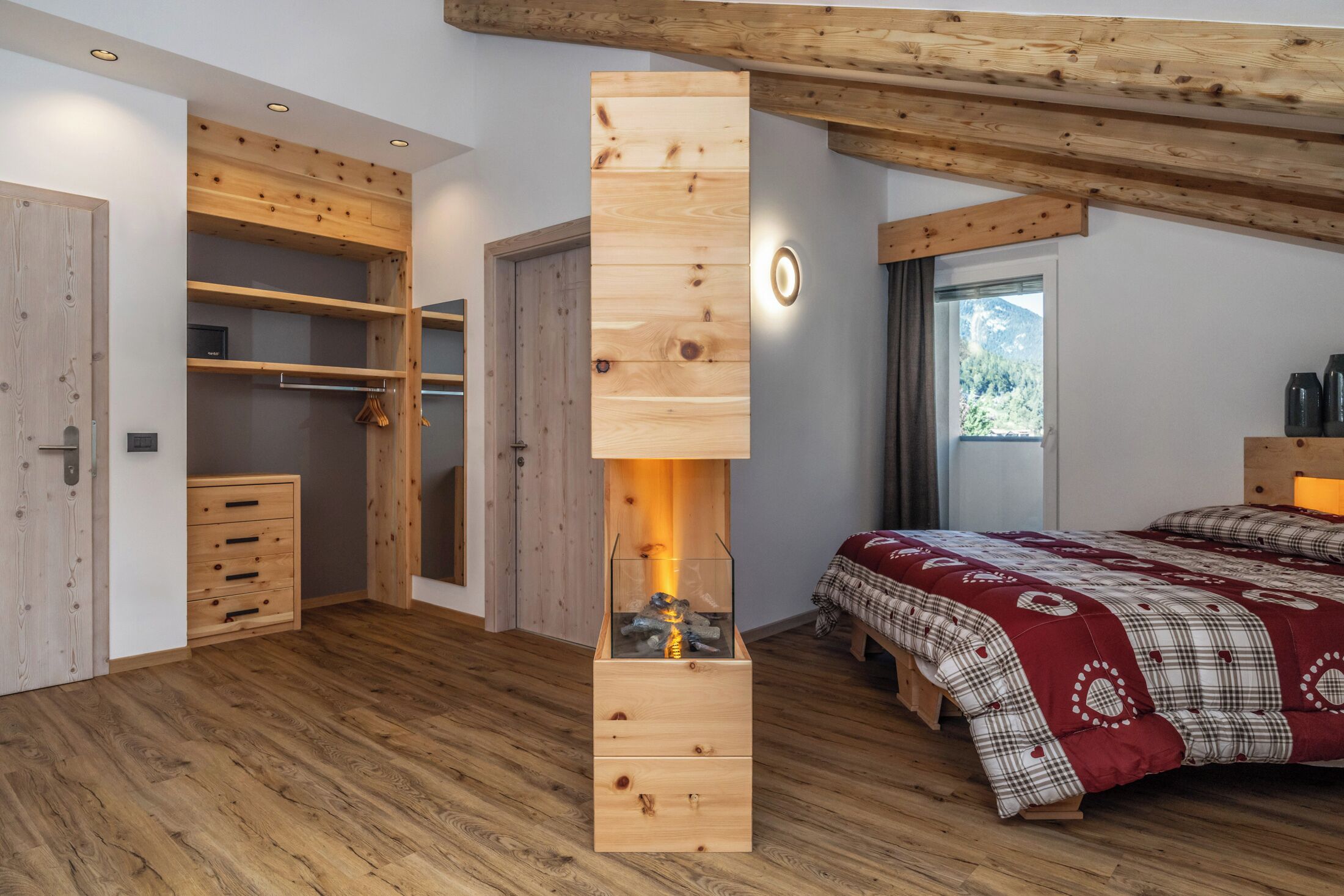 Deluxe-Zimmer | Zimmersafe, kostenloses WLAN, Bettwäsche