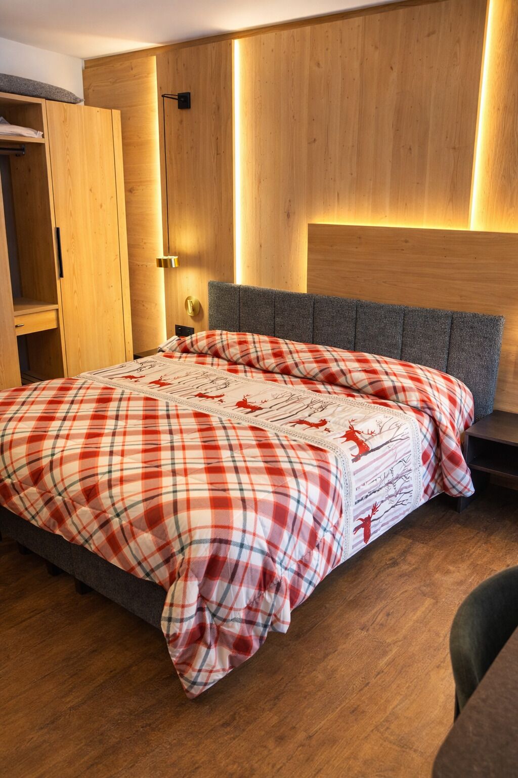 Superior-Zimmer | Zimmersafe, kostenloses WLAN, Bettwäsche