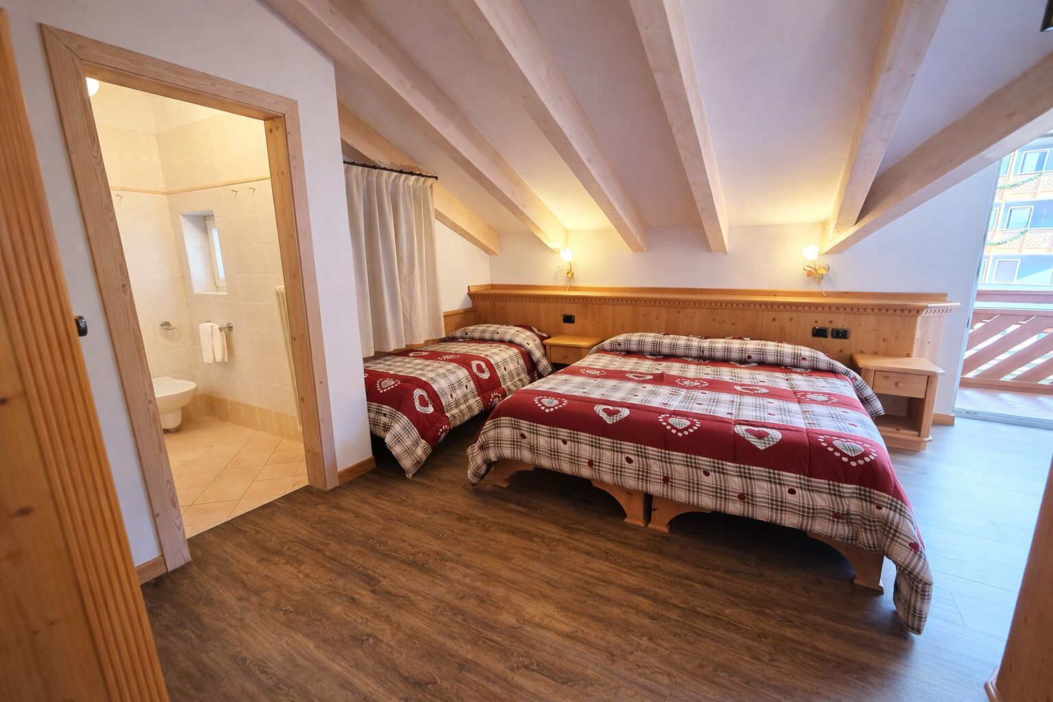 Standard Room | In-room safe, free WiFi, bed sheets