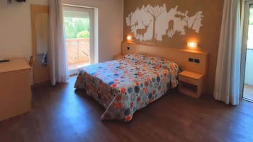 Värdeförvaringsskåp på rummet, gratis wi-fi och sängkläder