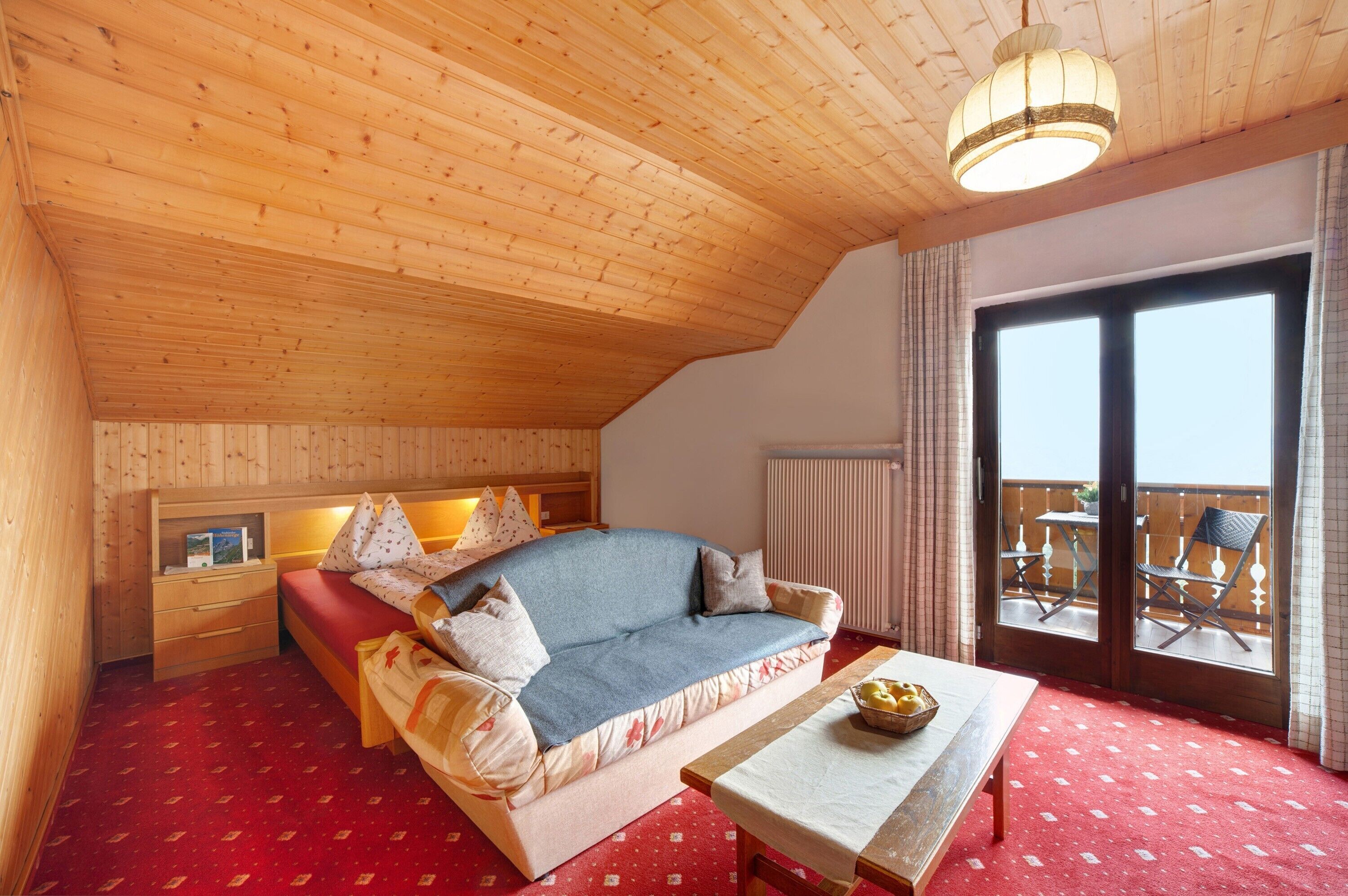 1 bedroom, desk, free WiFi, bed sheets