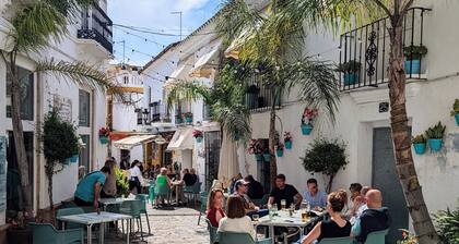 Best location! Charming, fresh and private.