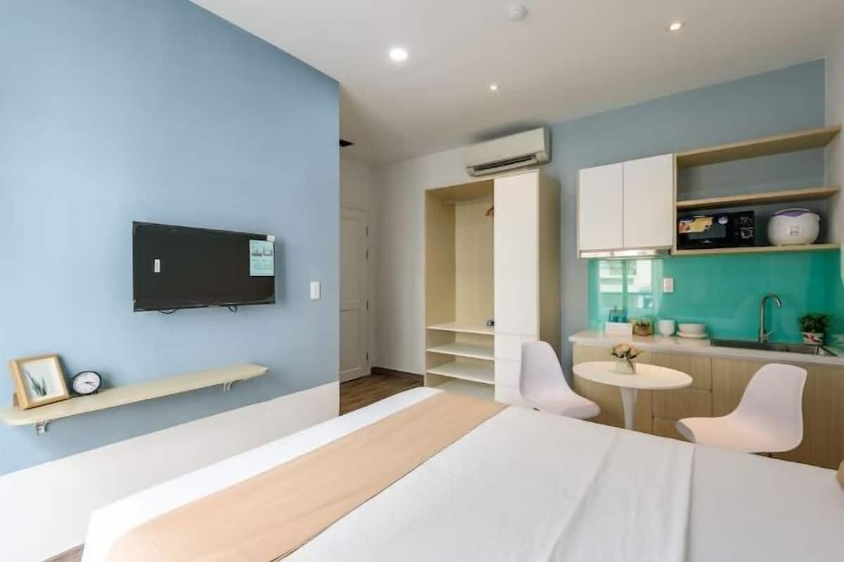 1 bedroom, desk, free WiFi, bed sheets