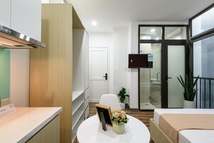 Apartamento Business | 1 dormitorio, escritorio, wifi gratis y ropa de cama