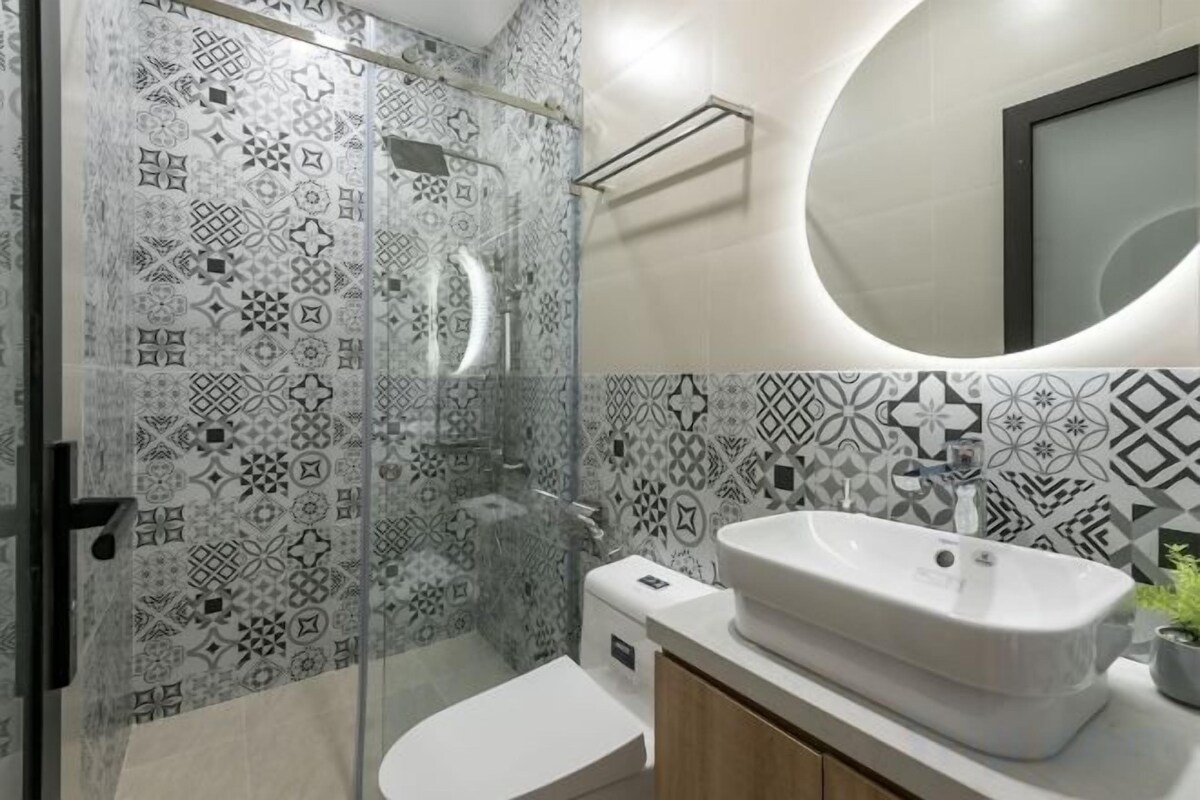 Baño | Ducha, secador de pelo, toallas y jabón