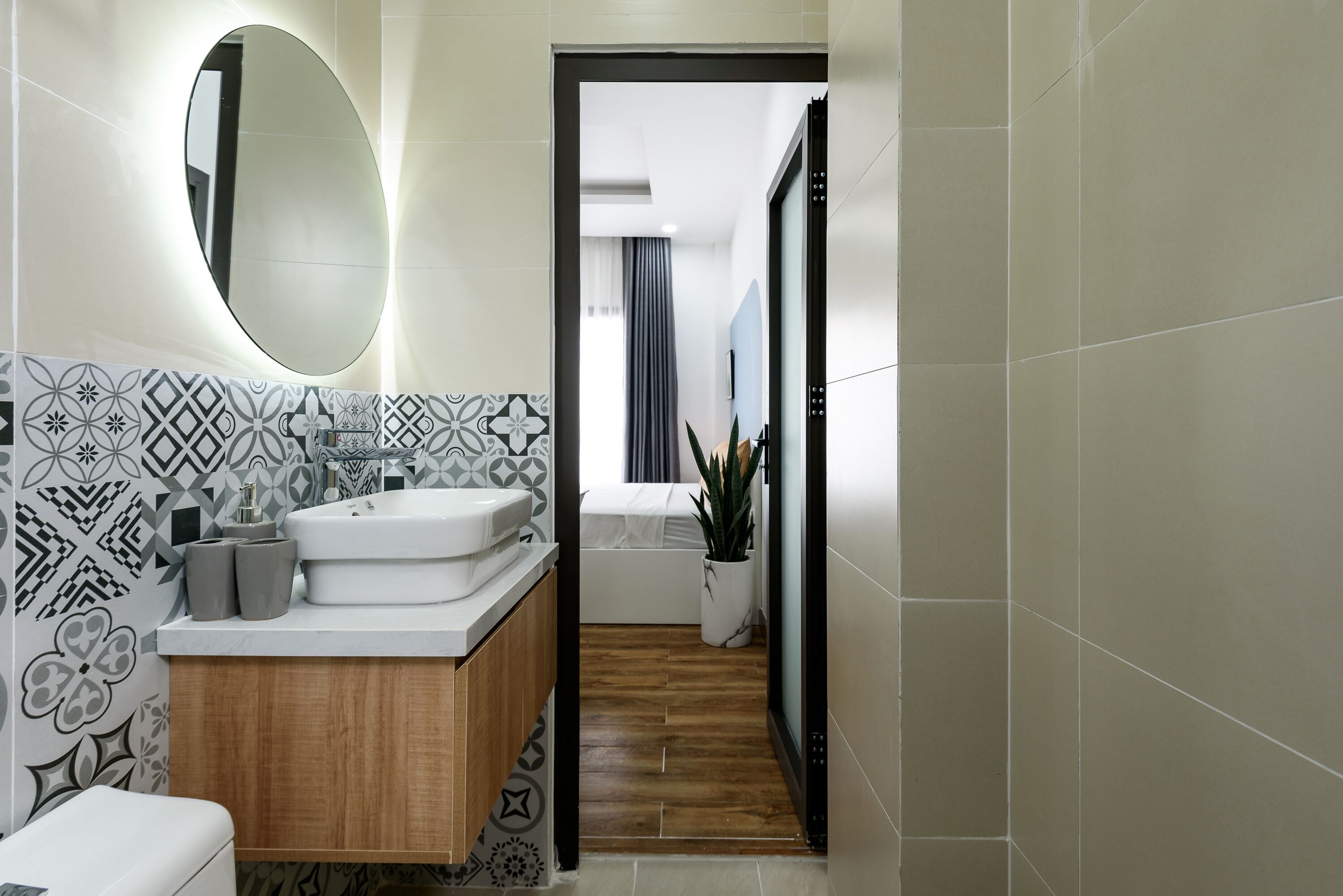 Standard Apartment | Bathroom | Shower, hair dryer, towels, soap