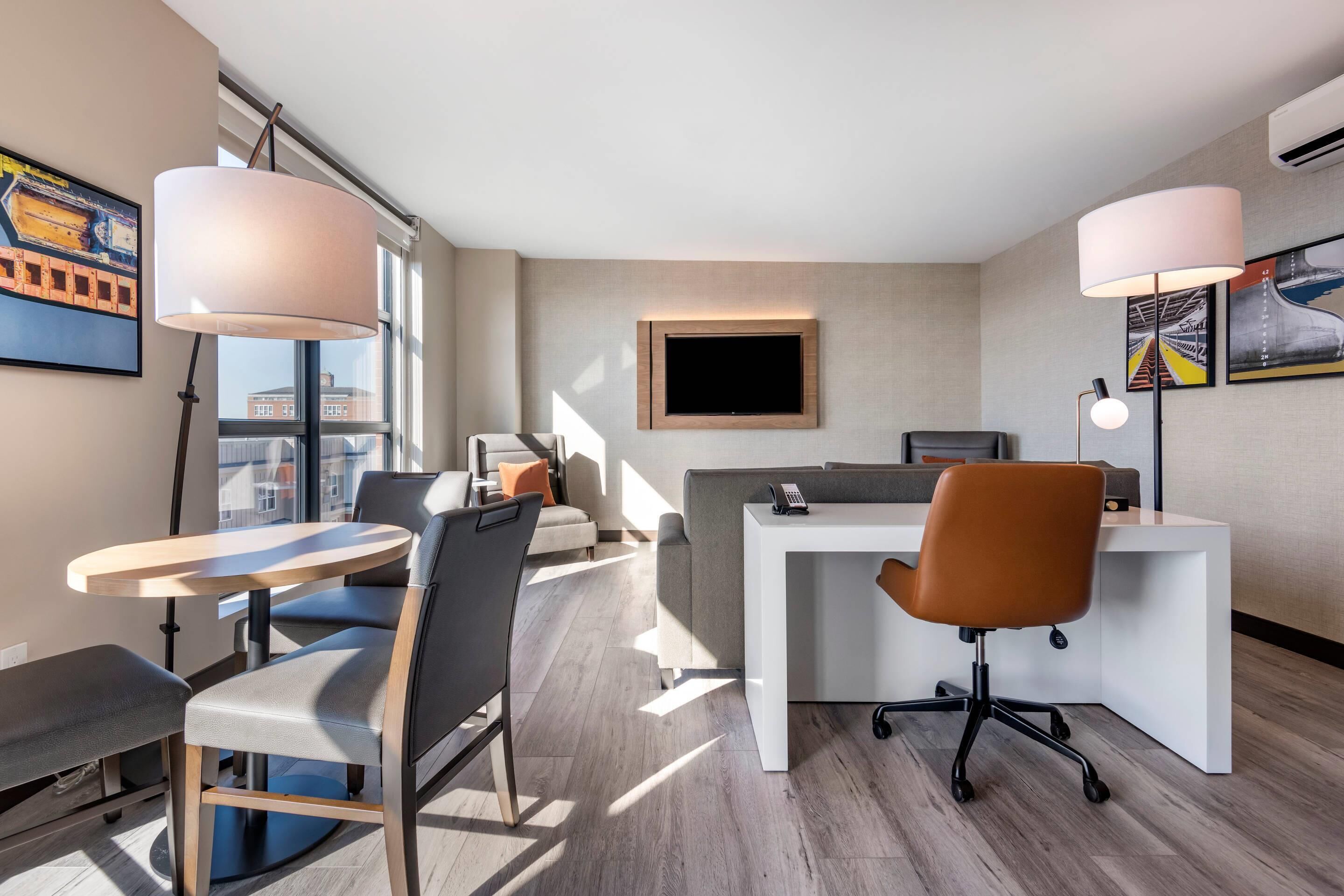 1 bedroom, in-room safe, desk, laptop workspace