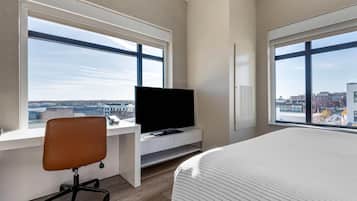 1 bedroom, in-room safe, desk, laptop workspace