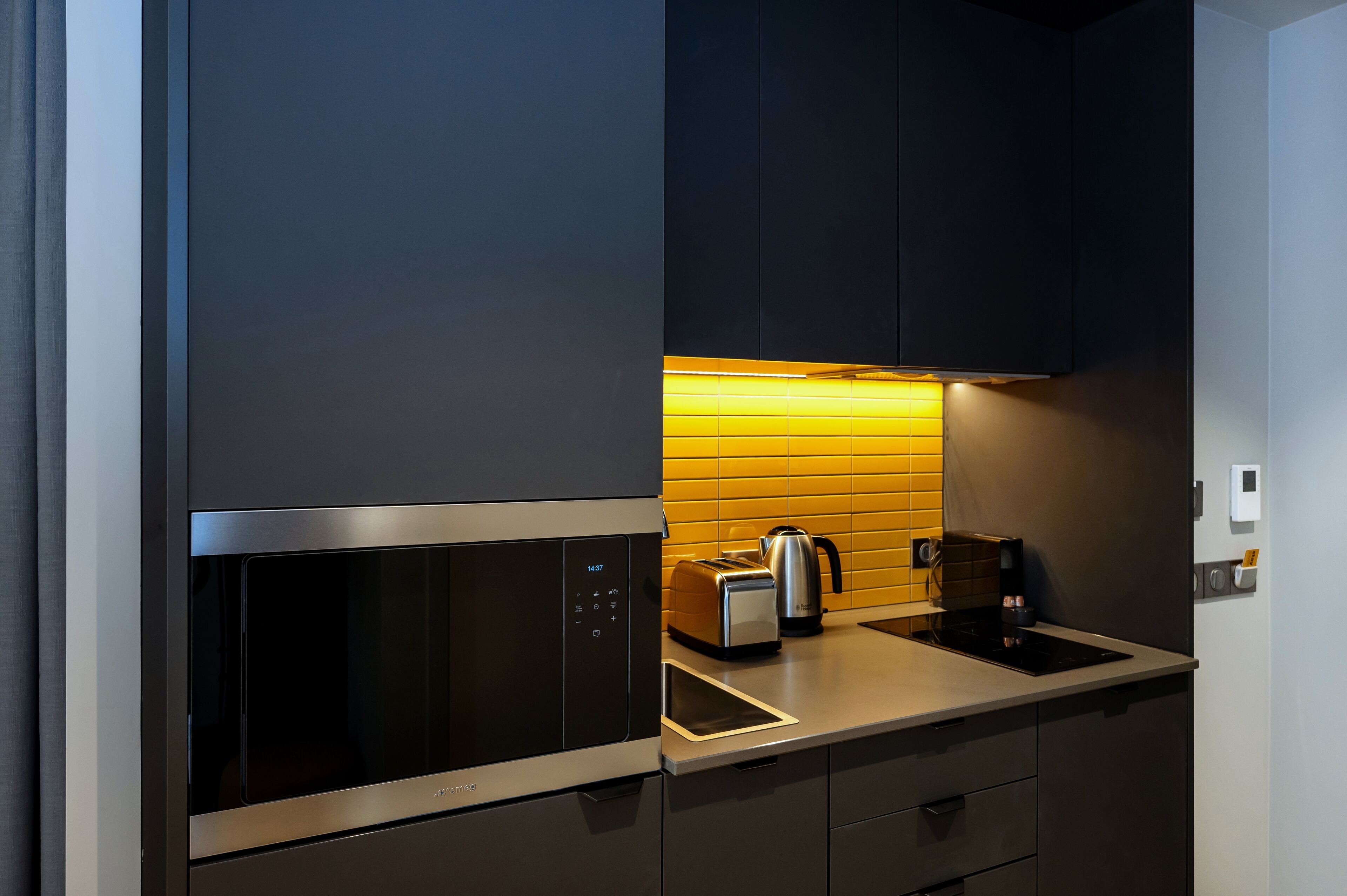 studio apartment (3 adults) | 1 bedroom, in-room safe, iron/ironing board, free cots/infant beds