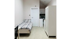 1 Schlafzimmer, Schreibtisch, Bügeleisen/Bügelbrett, kostenloses WLAN