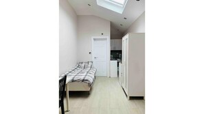 1 Schlafzimmer, Schreibtisch, Bügeleisen/Bügelbrett, kostenloses WLAN