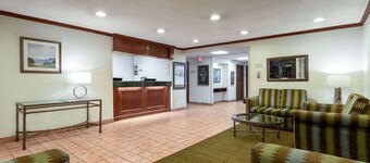 นอร์วูด อินน์ & สวีท บาย บลิสพอยต์ โพสต์ โรด อินเดียนาโพลิส  