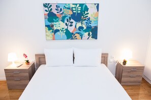 Luxury Apartment | 2 bedrooms, iron/ironing board, free WiFi