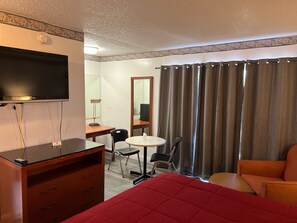 Basic Single Room | Desk, laptop workspace, free WiFi, bed sheets - American Inn (Perris)