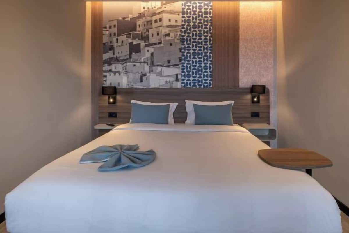 Premium bedding, minibar, desk, laptop workspace