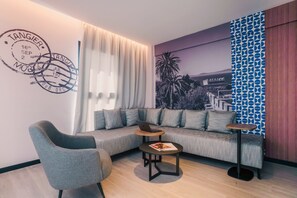 92-cm TV with satellite channels, fireplace, offices - Occidental Tanger (Tangier)