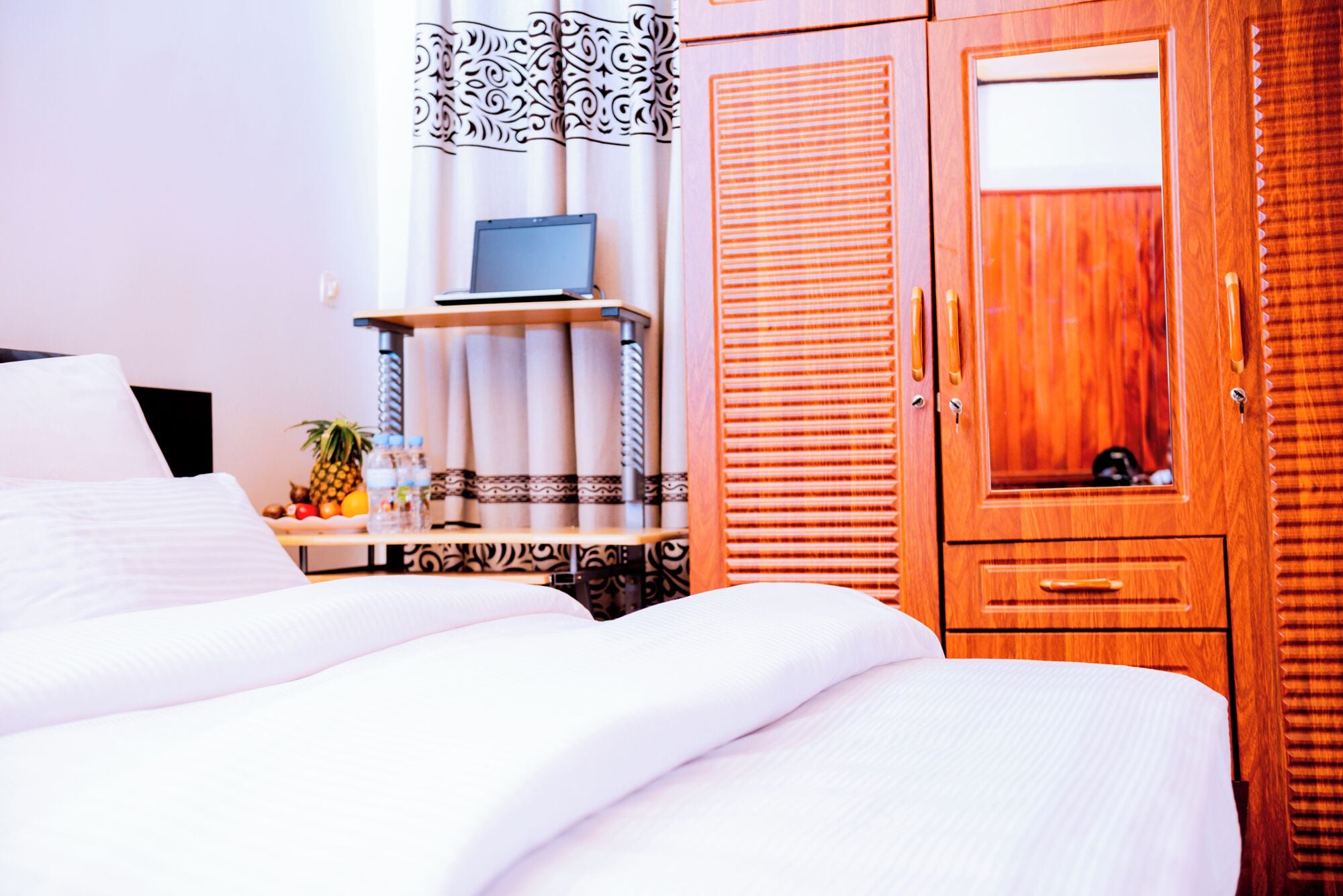 10 chambres, coffres-forts dans les chambres, bureau, Wi-Fi gratuit