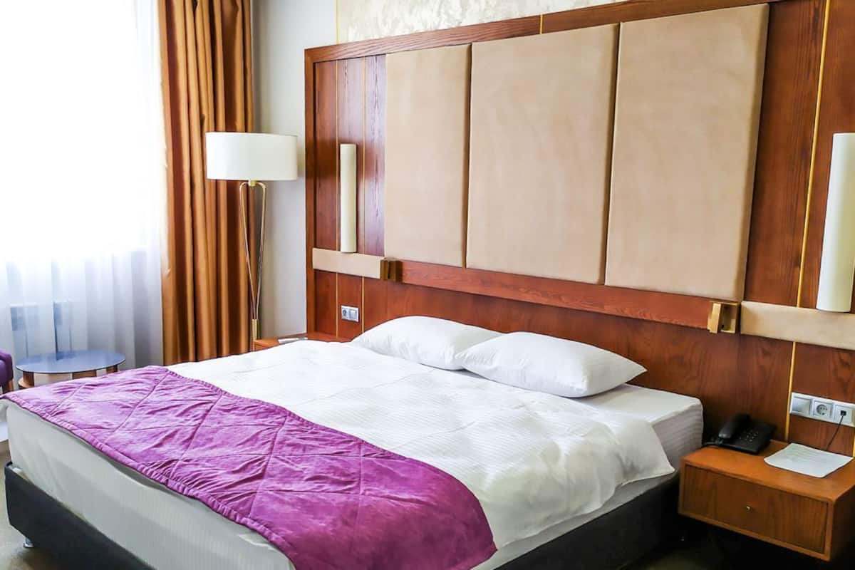 Standard-Doppelzimmer | Bettwäsche aus ägyptischer Baumwolle, hochwertige Bettwaren, Minibar
