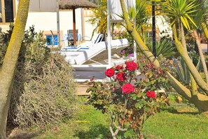 Terrace/patio - Calderitx 253 fantastic finca with private pool, children's playground, barbecue and terrace (Ariany)