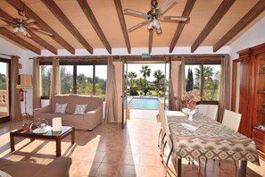 Interior - Calderitx 253 fantastic finca with private pool, children's playground, barbecue and terrace (Ariany)