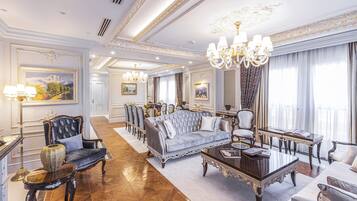 Presidential Suite | Living area