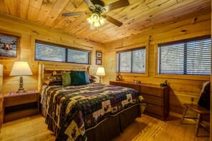 The moose Cabin | Individually decorated, individually furnished, free WiFi - Cobb Creek Cabins (Murphy)